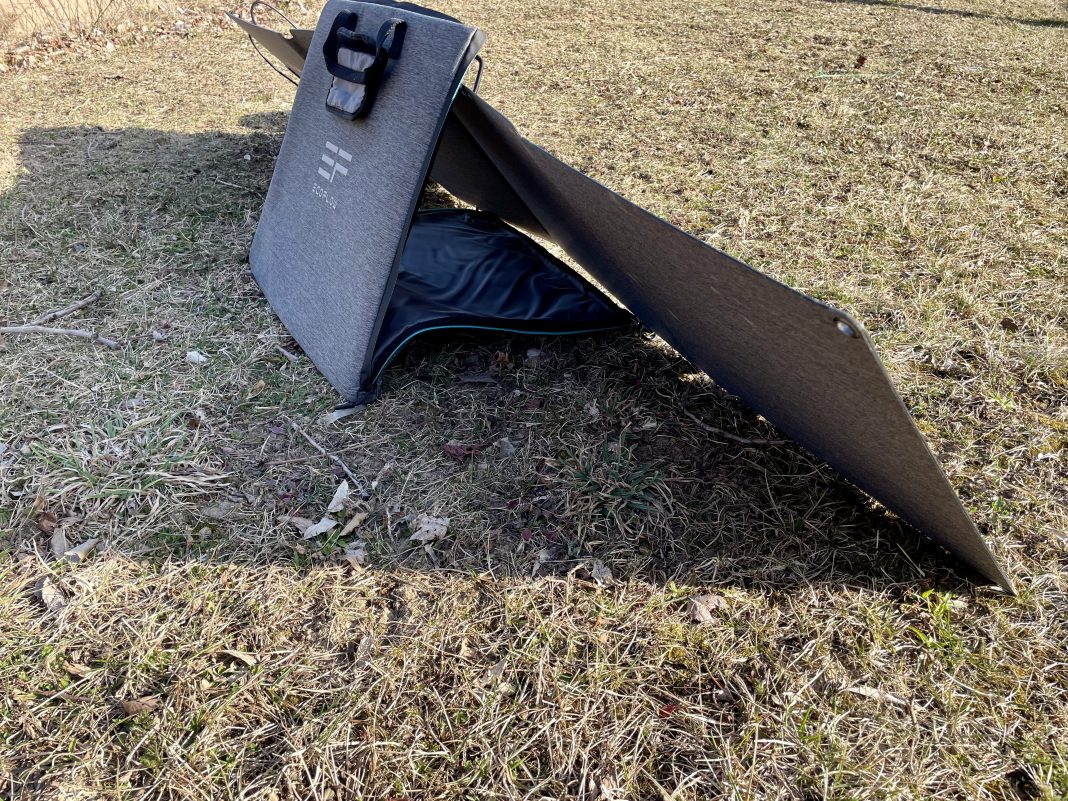 ecoflow portable solar panels back