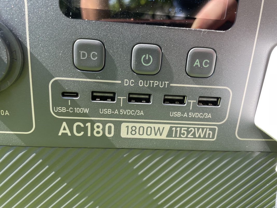 bluetti ac180 power outlets