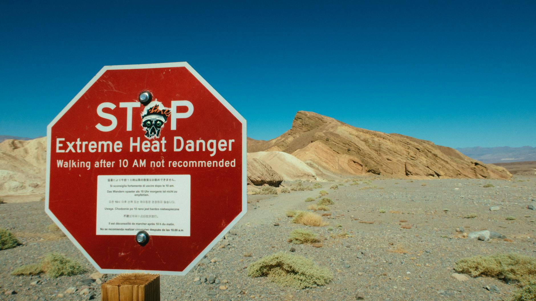stop extreme heat danger signage
